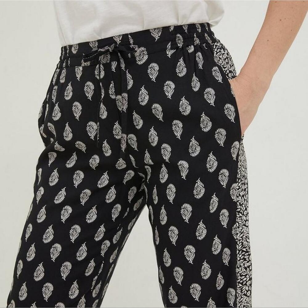 Fat Face Black Floral Jogger Pants Size 6 - Picture 2 of 11